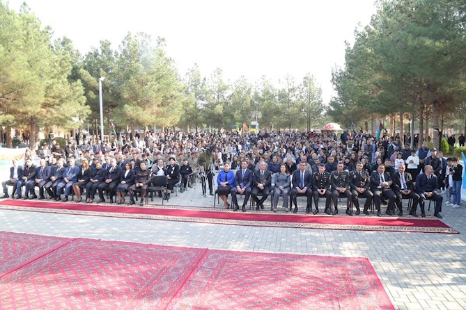 Hacıqabulda “8 Noyabr - Zəfər Günü” münasibətilə konsert keçirildi — FOTOLAR Hacıqabulda “8 Noyabr - Zəfər Günü” münasibətilə konsert keçirildi — FOTOLAR