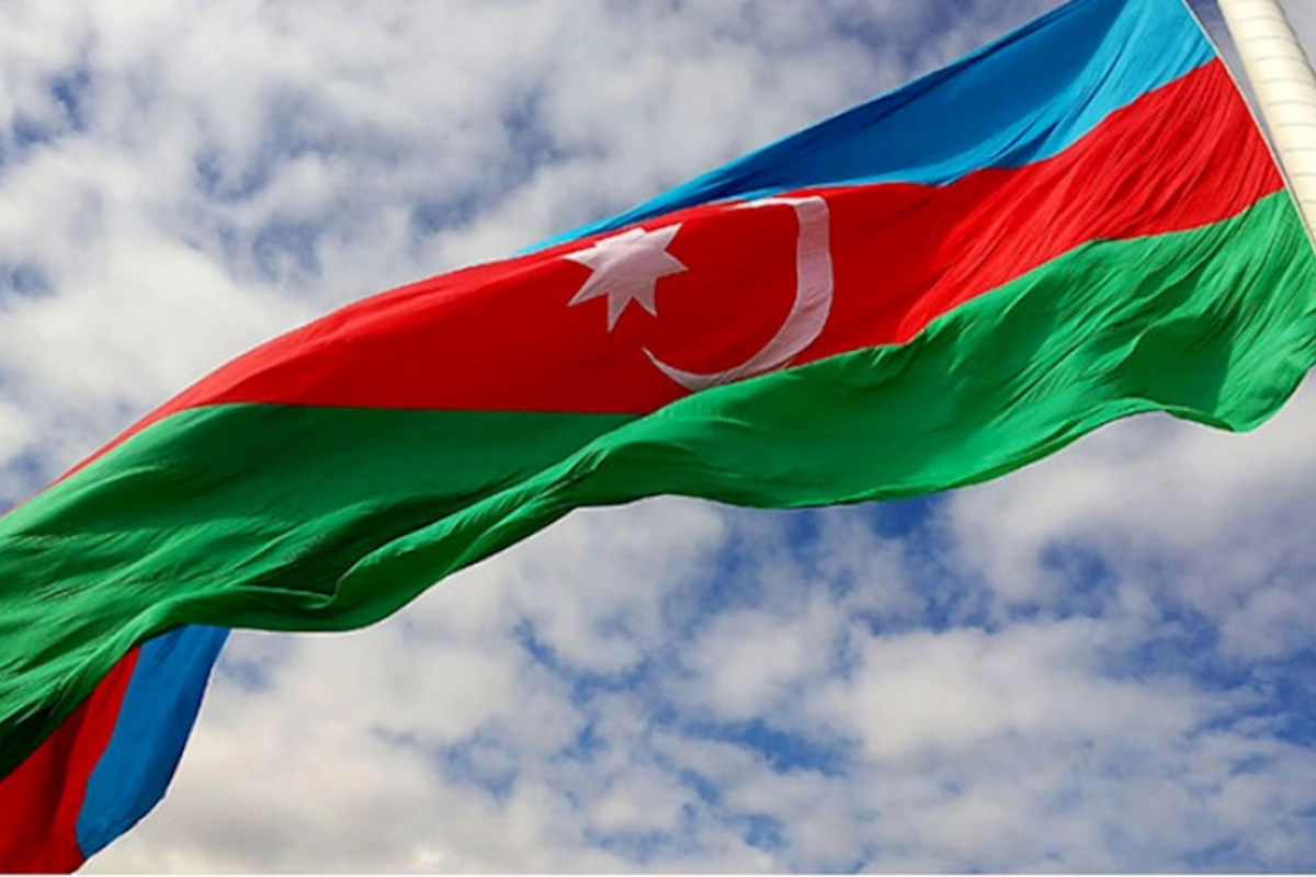 Azərbaycan Bayrağı dövlətçiliyimizin, müstəqilliyimizin rəmzidir