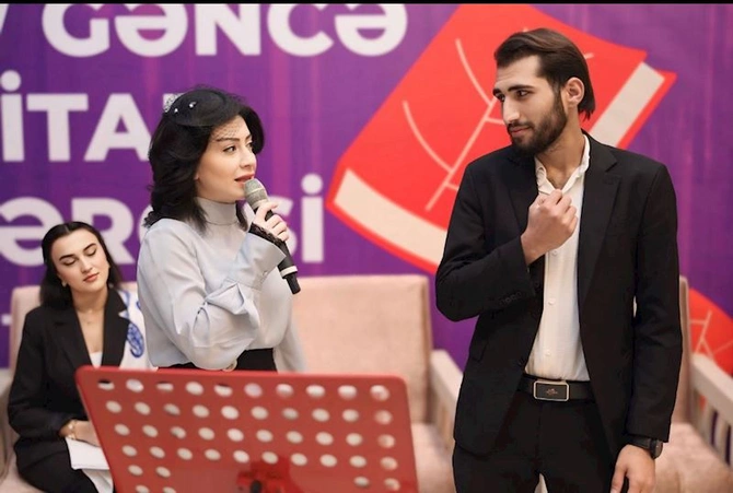 IV Gəncə Kitab Sərgisi maraqla qarşılandı — FOTOLAR