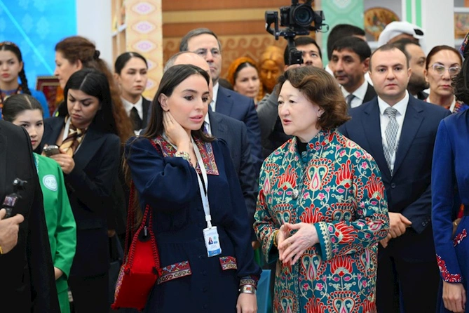Leyla Əliyeva Türkmənistandakı beynəlxalq konfransda — FOTOLAR Leyla Əliyeva Türkmənistandakı beynəlxalq konfransda — FOTOLAR