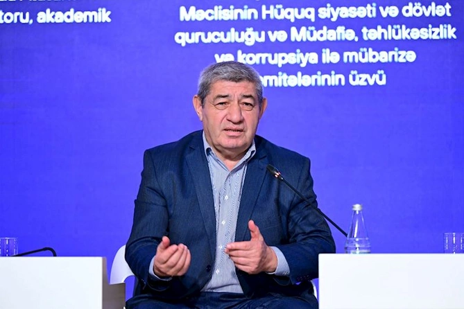 Forumun ilk paneli: Mədəniyyət və hüquq — FOTOLAR