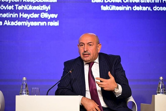 Konstitusiya və mədəniyyət dəyərlərimiz mövzusunda panel müzakirəsi keçirildi — FOTOLAR Konstitusiya və mədəniyyət dəyərlərimiz mövzusunda panel müzakirəsi keçirildi — FOTOLAR