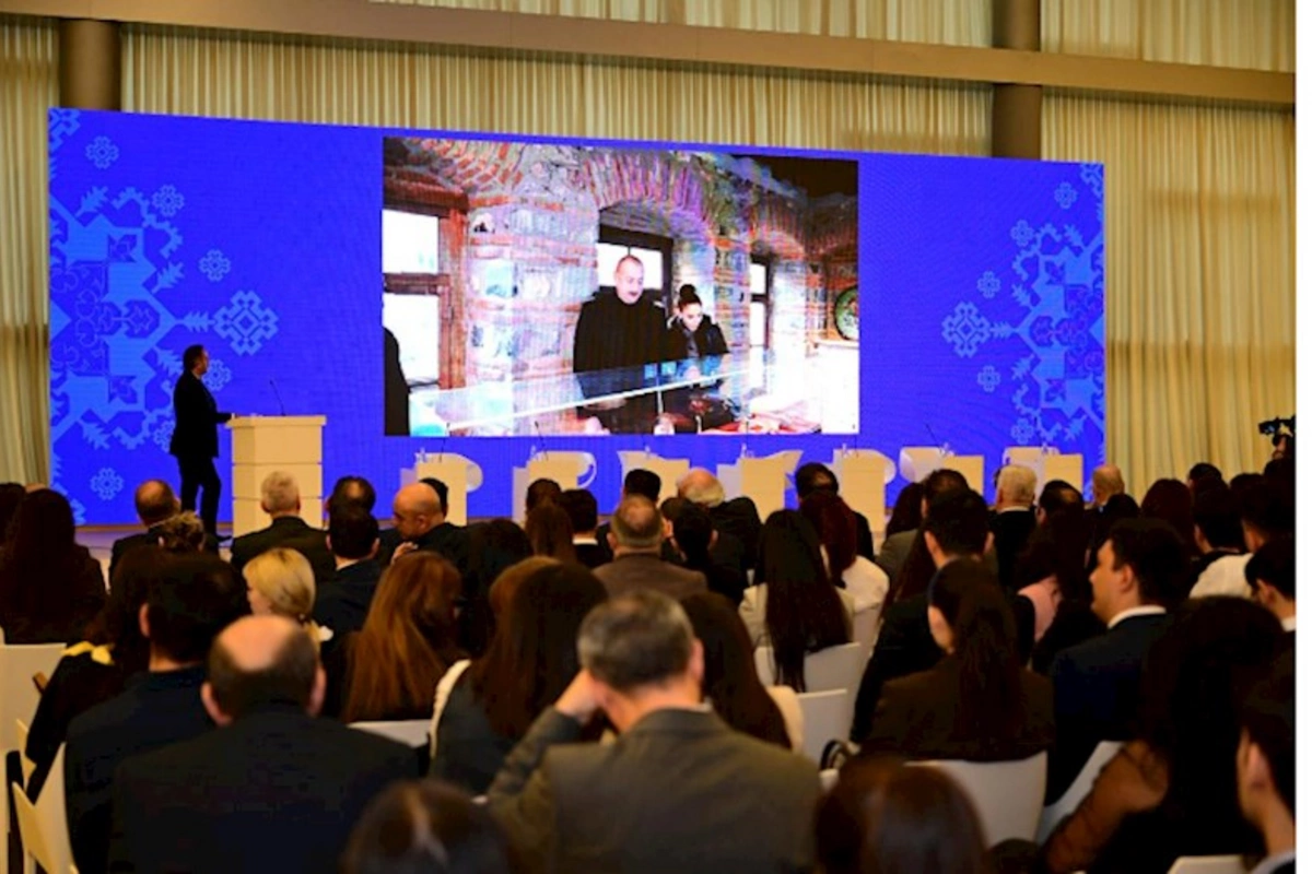 Konstitusiya və mədəniyyət dəyərlərimiz mövzusunda panel müzakirəsi keçirildi — FOTOLAR