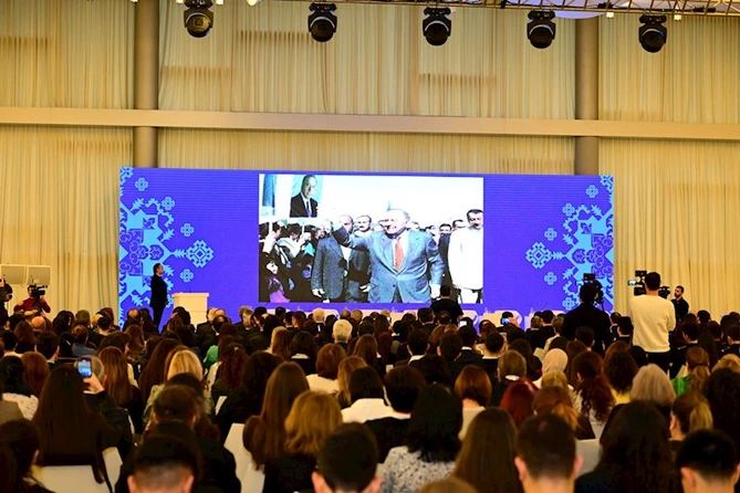 Bakıda Mədəniyyət və hüquq: müasir çağırışlar” mövzusunda forum keçirilir — FOTOLAR Bakıda Mədəniyyət və hüquq: müasir çağırışlar” mövzusunda forum keçirilir — FOTOLAR