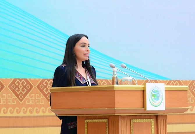 Leyla Əliyeva Türkmənistandakı beynəlxalq konfransda — FOTOLAR Leyla Əliyeva Türkmənistandakı beynəlxalq konfransda — FOTOLAR