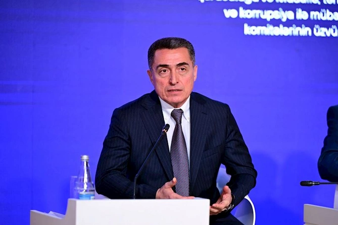 Forumun ilk paneli: Mədəniyyət və hüquq — FOTOLAR