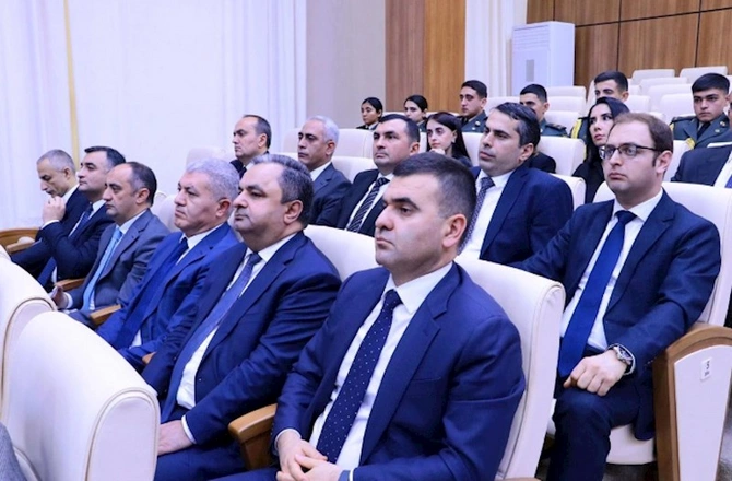 Baş prokuror yanında Elmi-Məsləhət Şurasının iclası keçirilib — FOTOLAR Baş prokuror yanında Elmi-Məsləhət Şurasının iclası keçirilib — FOTOLAR