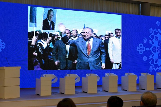 Bakıda Mədəniyyət və hüquq: müasir çağırışlar” mövzusunda forum keçirilir — FOTOLAR Bakıda Mədəniyyət və hüquq: müasir çağırışlar” mövzusunda forum keçirilir — FOTOLAR