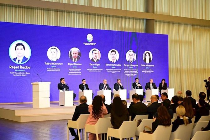 Konstitusiya və mədəniyyət dəyərlərimiz mövzusunda panel müzakirəsi keçirildi — FOTOLAR Konstitusiya və mədəniyyət dəyərlərimiz mövzusunda panel müzakirəsi keçirildi — FOTOLAR