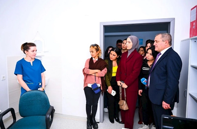 Media nümayəndələri Xəzər Tibb Mərkəzi ilə tanış olublar — FOTOLAR