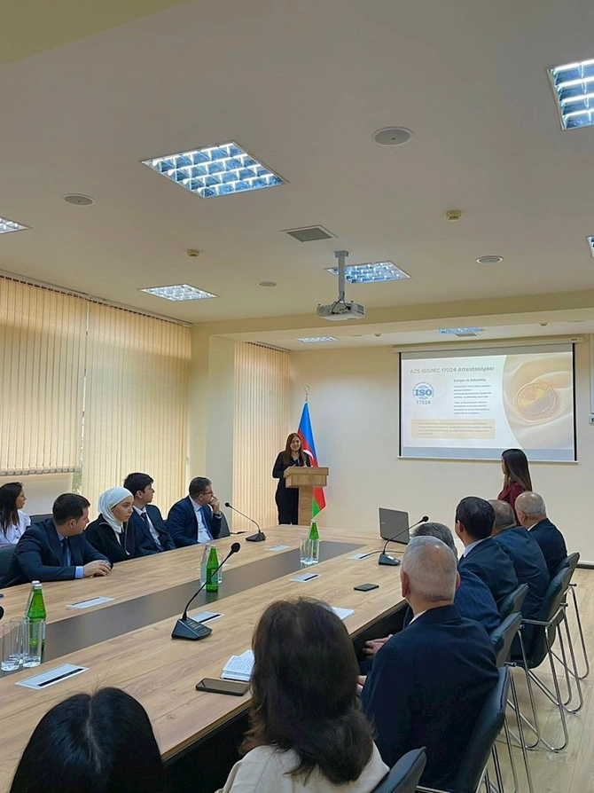Su və Meliorasiya Elmi Tədqiqat İnstitutuna yeni akkreditasiya attestatı təqdim edilib — FOTOLAR Su və Meliorasiya Elmi Tədqiqat İnstitutuna yeni akkreditasiya attestatı təqdim edilib — FOTOLAR