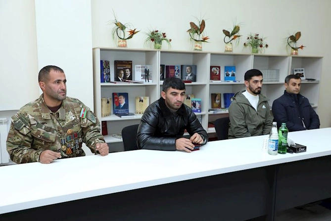 İlin sonuncu vətəndaş qəbulu Naftalan şəhərində keçirildi — FOTOLAR İlin sonuncu vətəndaş qəbulu Naftalan şəhərində keçirildi — FOTOLAR