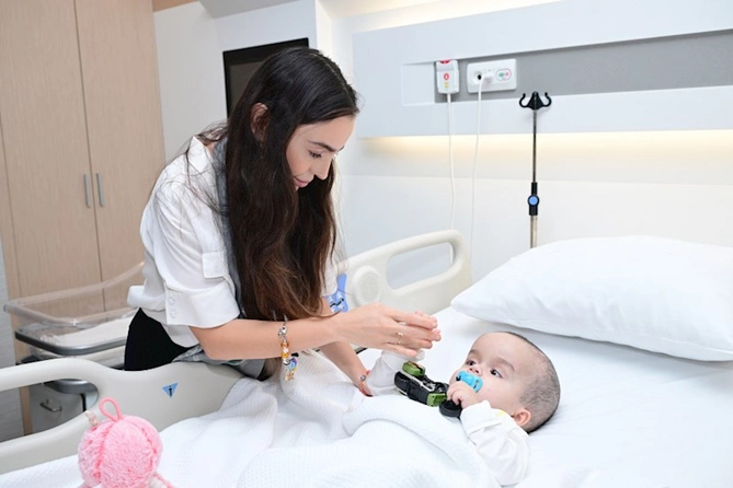 Leyla Əliyeva Liv Bona Dea Hospitalında açılışda — FOTOLAR