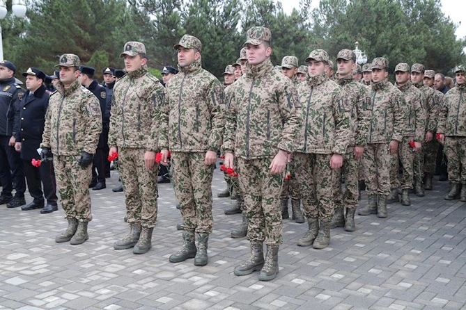 Hacıqabulda Ümummilli liderin vəfatının 22-ci ildönümü ehtiramla yad edildi — FOTOLAR Hacıqabulda Ümummilli liderin vəfatının 22-ci ildönümü ehtiramla yad edildi — FOTOLAR