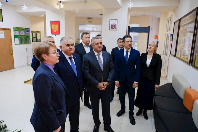 Heydər Əliyevin xatirəsi Həştərxan şəhərində yad edildi — FOTOLAR Heydər Əliyevin xatirəsi Həştərxan şəhərində yad edildi — FOTOLAR