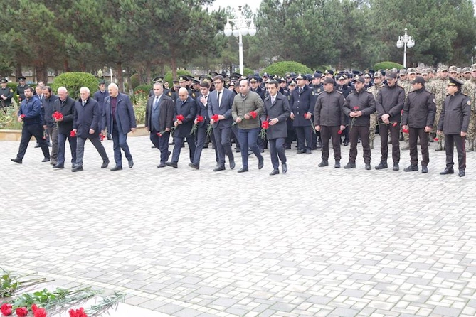 Hacıqabulda Ümummilli liderin vəfatının 22-ci ildönümü ehtiramla yad edildi — FOTOLAR Hacıqabulda Ümummilli liderin vəfatının 22-ci ildönümü ehtiramla yad edildi — FOTOLAR