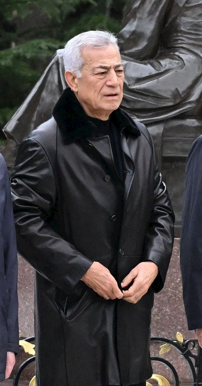 Vaqif Axundov Fəxri xiyabanı ziyarət edib — FOTOLAR