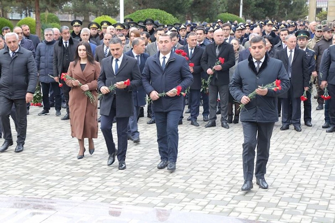Hacıqabulda Ümummilli liderin vəfatının 22-ci ildönümü ehtiramla yad edildi — FOTOLAR Hacıqabulda Ümummilli liderin vəfatının 22-ci ildönümü ehtiramla yad edildi — FOTOLAR