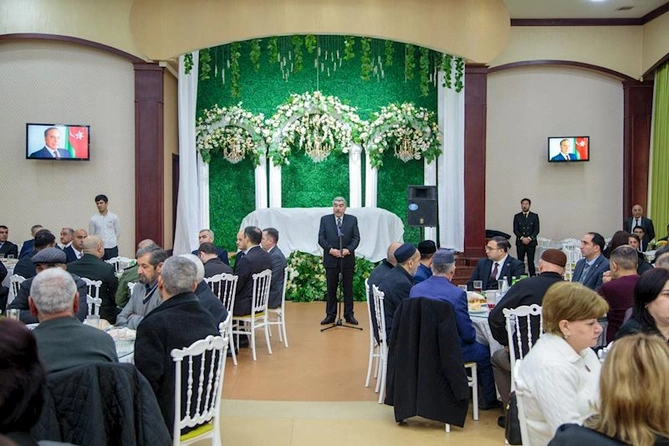 Salyanda Ümummilli Lider Heydər Əliyevin xatirəsi yad edilib — FOTOLAR