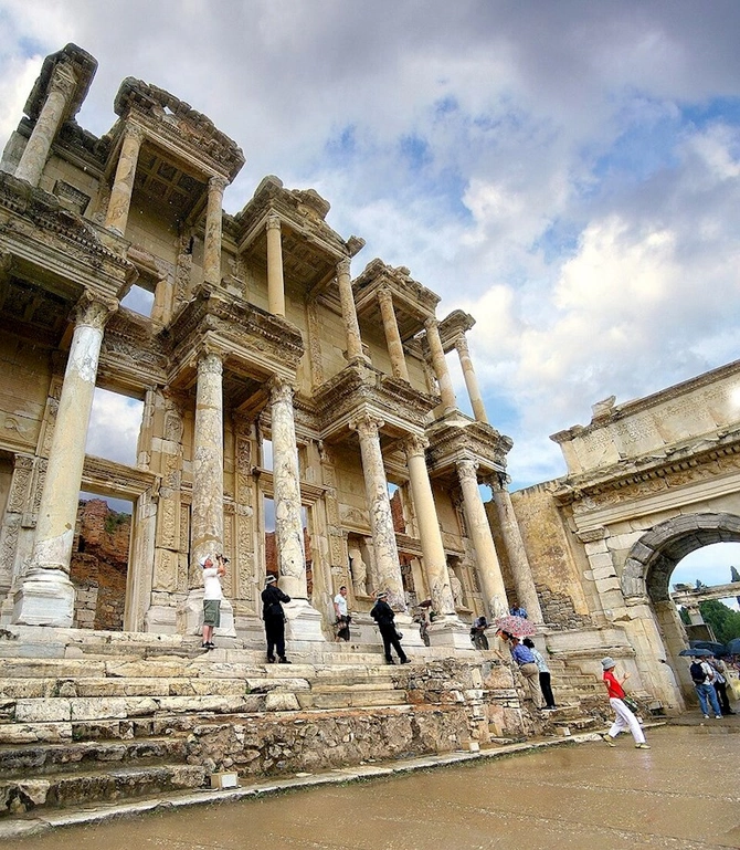 Türkiyənin tarixi şəhəri İzmir — FOTOLAR Türkiyənin tarixi şəhəri İzmir — FOTOLAR
