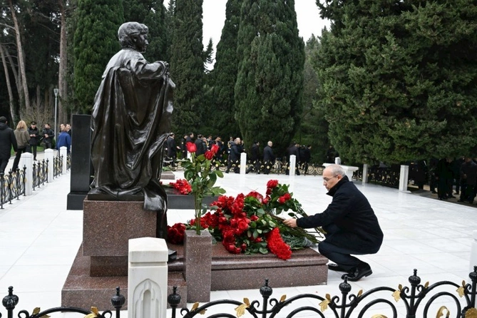 Ümummilli Liderin əziz xatirəsi yad edildi — FOTOLAR