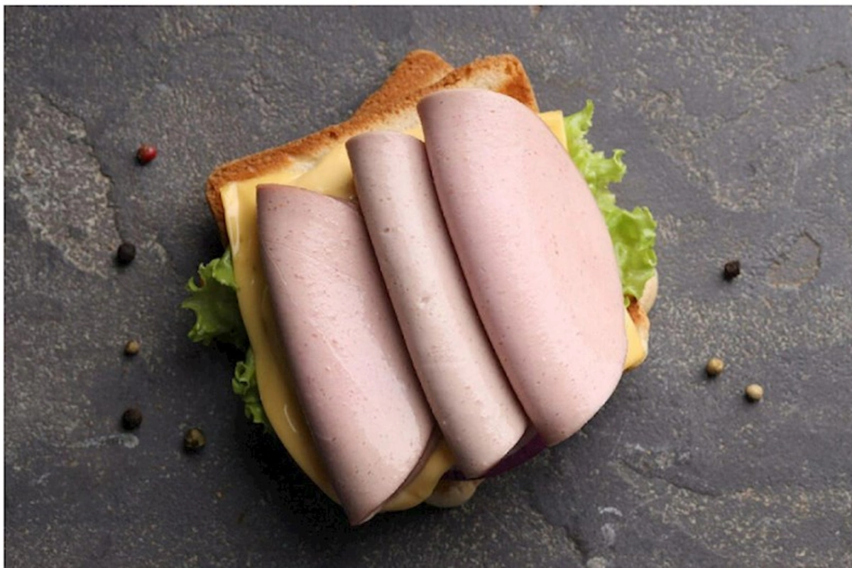 Kolbasa 2 ağır xəstəliyə səbəb olur