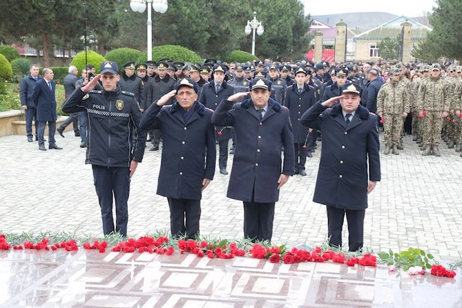Hacıqabulda Ümummilli liderin vəfatının 22-ci ildönümü ehtiramla yad edildi — FOTOLAR Hacıqabulda Ümummilli liderin vəfatının 22-ci ildönümü ehtiramla yad edildi — FOTOLAR