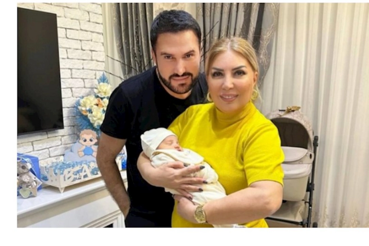 Nadir xanımı və yeni doğulan nəvəsi ilə