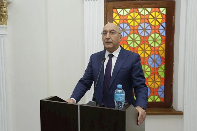 Sudan səmərəli istifadənin təkmil üsullarımın tətbiqi mövsusunda geniş tərkibli iclas keçirildi — FOTOLAR Sudan səmərəli istifadənin təkmil üsullarımın tətbiqi mövsusunda geniş tərkibli iclas keçirildi — FOTOLAR