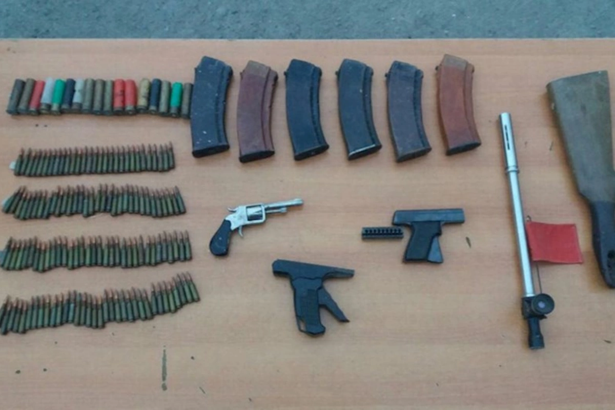 İki gündə polis xeyli silah-sursat aşkar edib