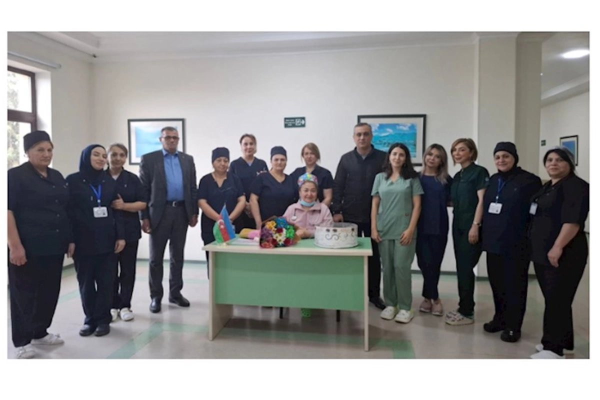 Vəhdət Partiyası Şirvanda həyat xilas edən həkimə təşəkkür etdi — FOTO