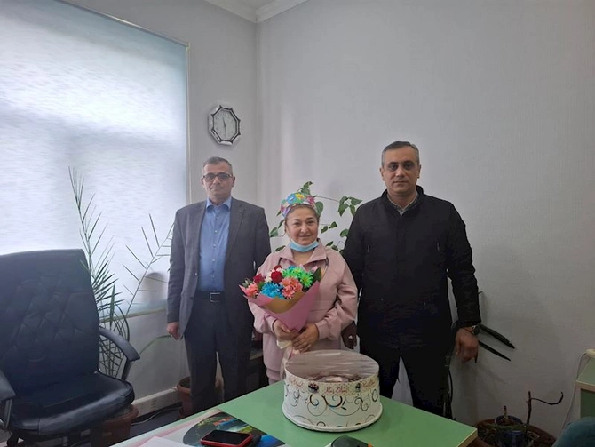 Vəhdət Partiyası Şirvanda həyat xilas edən həkimə təşəkkür etdi — FOTO