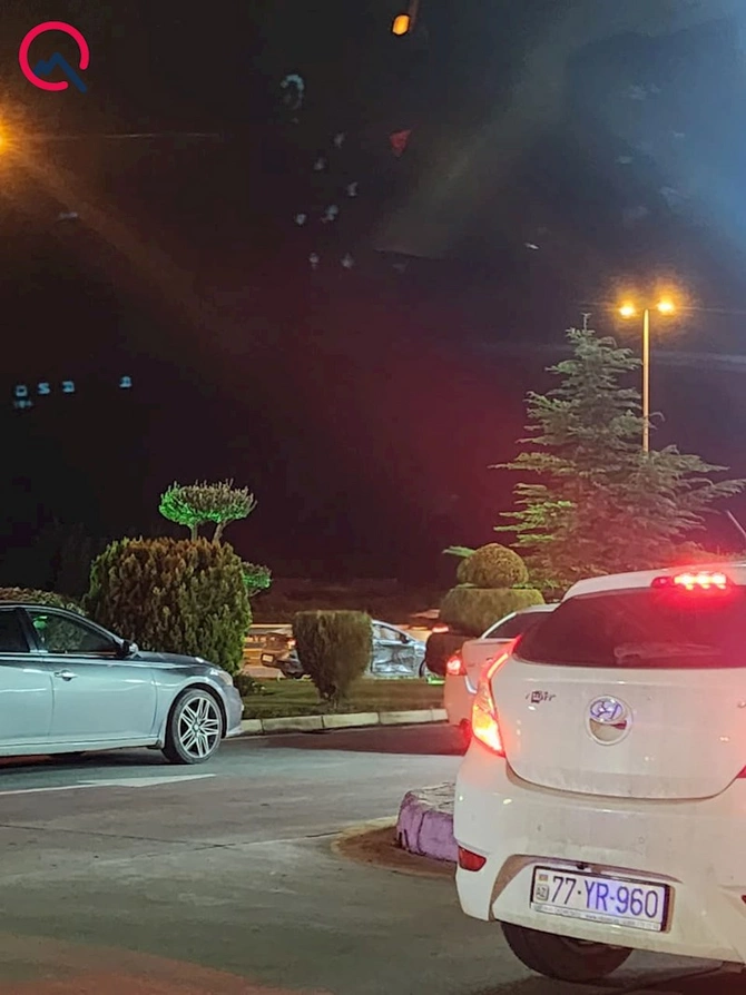 Avtomobil yanacaqdoldurma məntəqəsinə çırpıldı — Bakıda ağır qəza Avtomobil yanacaqdoldurma məntəqəsinə çırpıldı — Bakıda ağır qəza