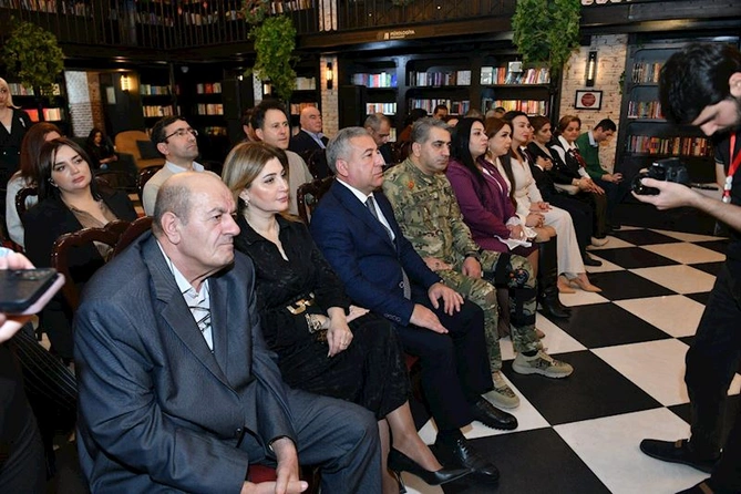 Gülər Coşqunsoyun Prezidentə həsr olunmuş kitablarının təqdimatı keçirildi — FOTOLAR