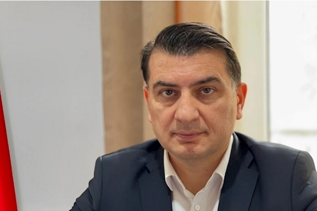 Azər Qasımlı Qurbanəli Yusifovu övladları ilə hədələyib? — Məhkəmə istintaqı yekunlaşır
