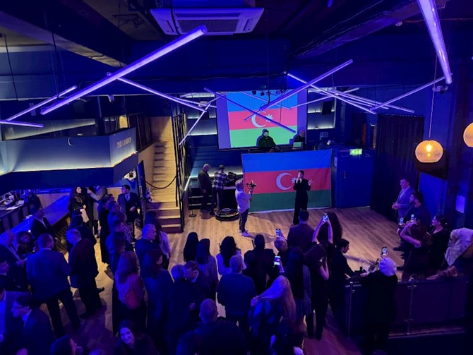 Londonda Dünya Azərbaycanlılarının Həmrəyliyi Gününə həsr olunmuş konsert keçirilib — FOTOLAR