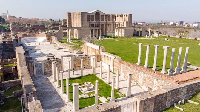 Türkiyədə Vəhyin Yeddi Kilsəsi marşrutu üzrə mənəvi Milad təcrübəsi — FOTOLAR