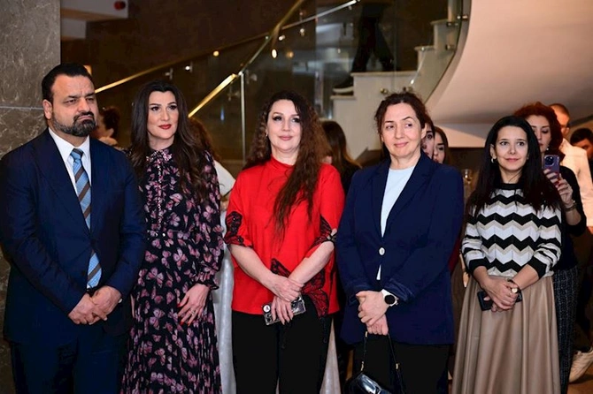 Rəşid Behbudovun 110 illiyinə həsr olunan Səsin rəngi” sərgisi açılıb — FOTOLAR