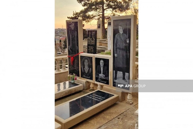 Ənvər Həsənovun qəbirüstü abidəsi ucaldıldı — FOTO Ənvər Həsənovun qəbirüstü abidəsi ucaldıldı — FOTO