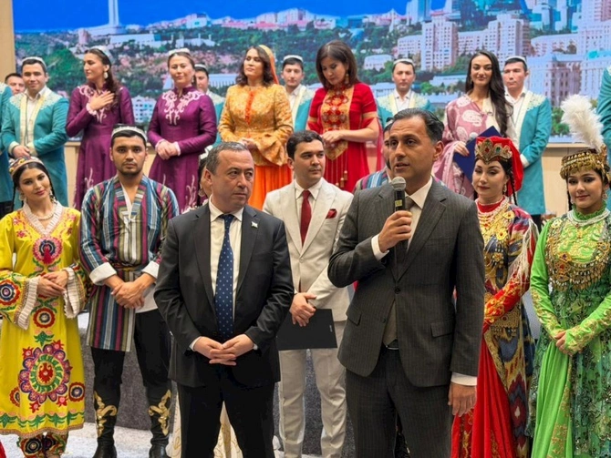 Füzuli şəhərində Özbəkistan Mədəniyyəti Günlərinin bağlanış konserti keçirilib — FOTOLAR