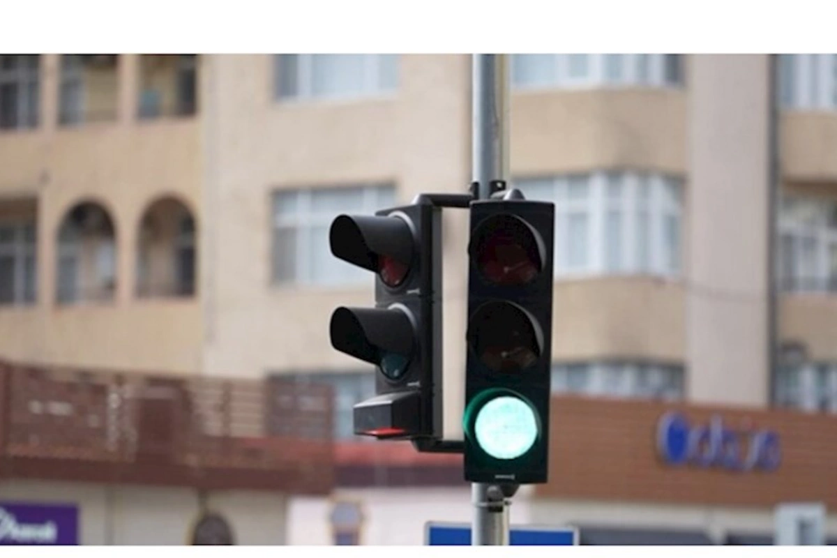 Ağıllı işıqforlar yol hərəkətində sıxlığı AZALDACAQ — AÇIQLAMA