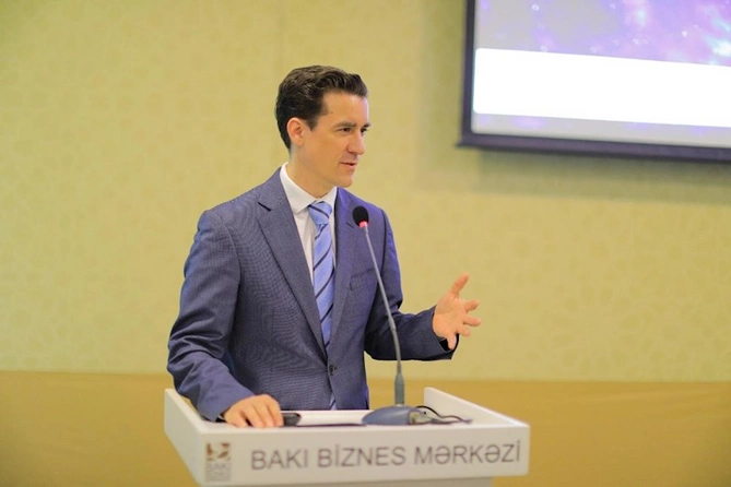 “Milli Proqram” çərçivəsində 37 mindən çox vətəndaş “Coursera” təlimlərindən faydalanıb — FOTOLAR “Milli Proqram” çərçivəsində 37 mindən çox vətəndaş “Coursera” təlimlərindən faydalanıb — FOTOLAR