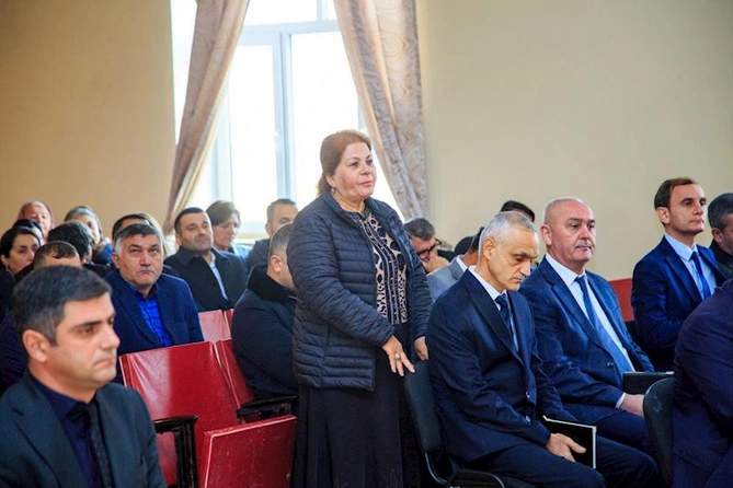 İcra başçısı kənd sakinləri ilə görüşdü — FOTOLAR