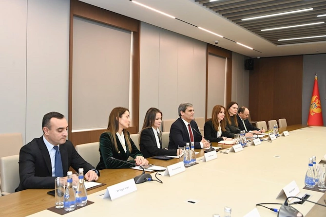 Ceyhun Bayramov monteneqrolu həmkarı ilə görüşdü — FOTOLAR Ceyhun Bayramov monteneqrolu həmkarı ilə görüşdü — FOTOLAR