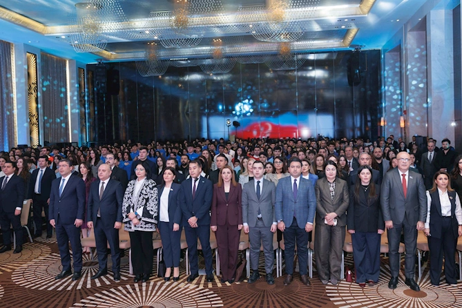 “Rəqəmsallaşma, Süni İntellekt və Media Savadlılığı” mövzusunda konfrans keçirilib — FOTOLAR