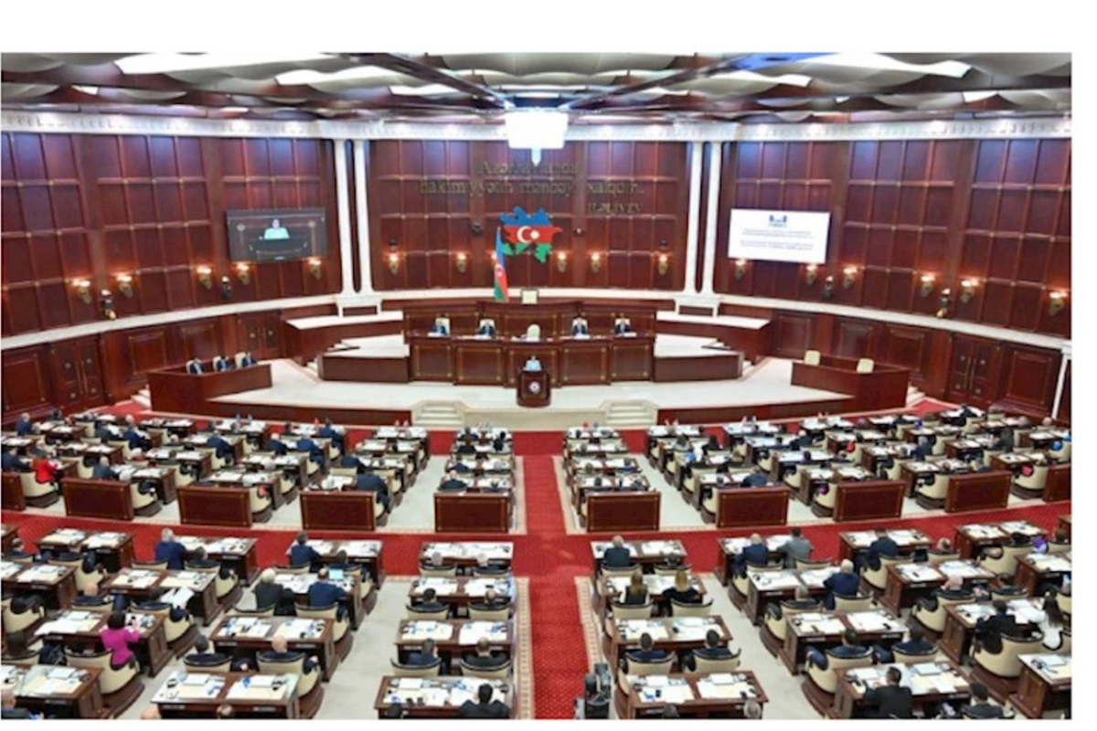 Deputatlar daha 11 məsələnin müzakirəsinə TOPLAŞIRLAR