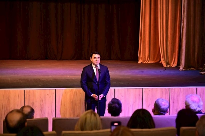 İrəvan Dövlət Azərbaycan Dram Teatrının binası istifadəyə verildi — FOTOLAR