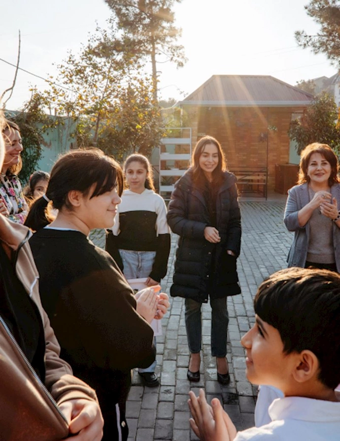 Prezidentin qızları və gəlini “Təmiz Dünya” sığınacağında — FOTOLAR