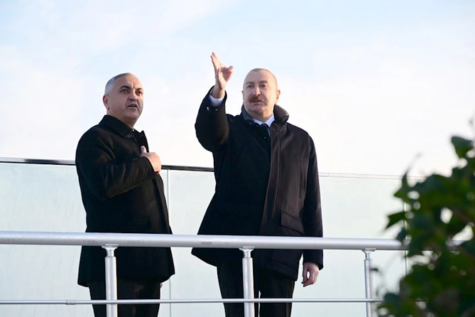 Prezident və birinci xanım Xankəndidə Zəfər parkının açılışında iştirak etdi — FOTOLAR (YENİLƏNİB) Prezident və birinci xanım Xankəndidə Zəfər parkının açılışında iştirak etdi — FOTOLAR (YENİLƏNİB)