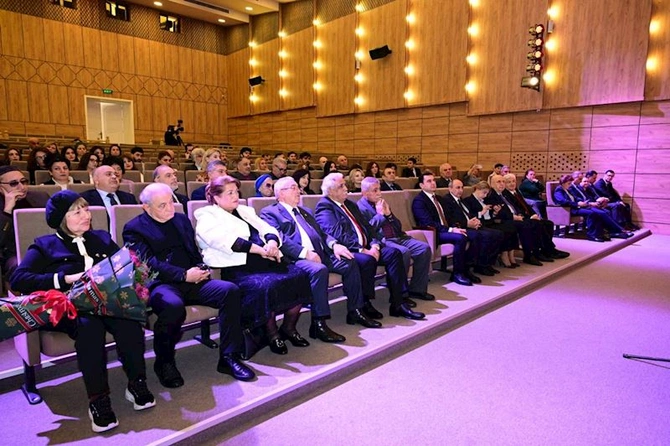 İrəvan Dövlət Azərbaycan Dram Teatrının binası istifadəyə verildi — FOTOLAR